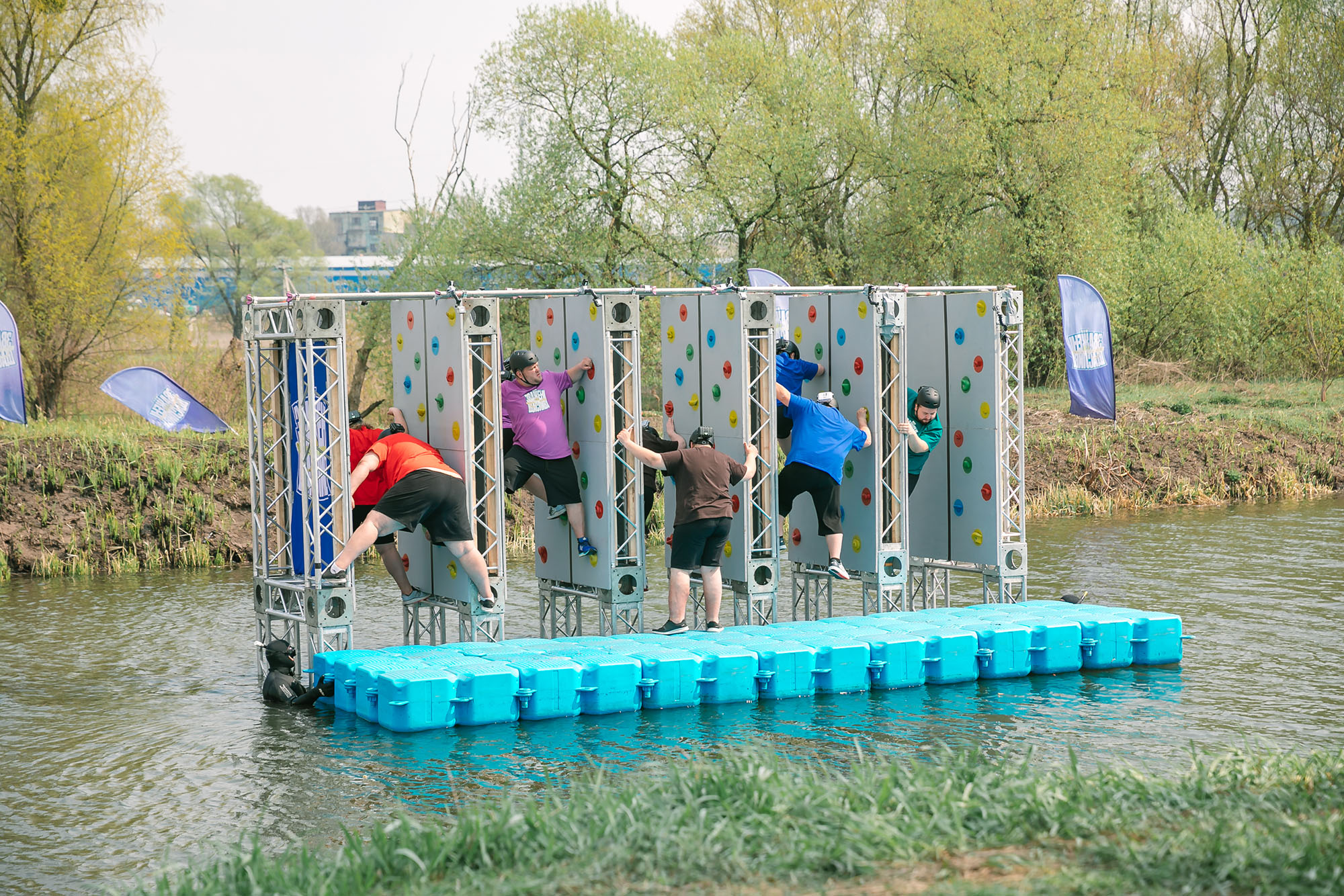 Зважені та щасливі 9 сезон: участники сыграют в вертикальный твистер